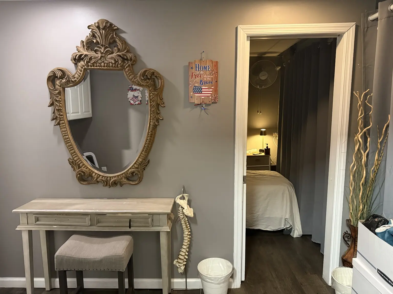 Massage and acupuncture suite